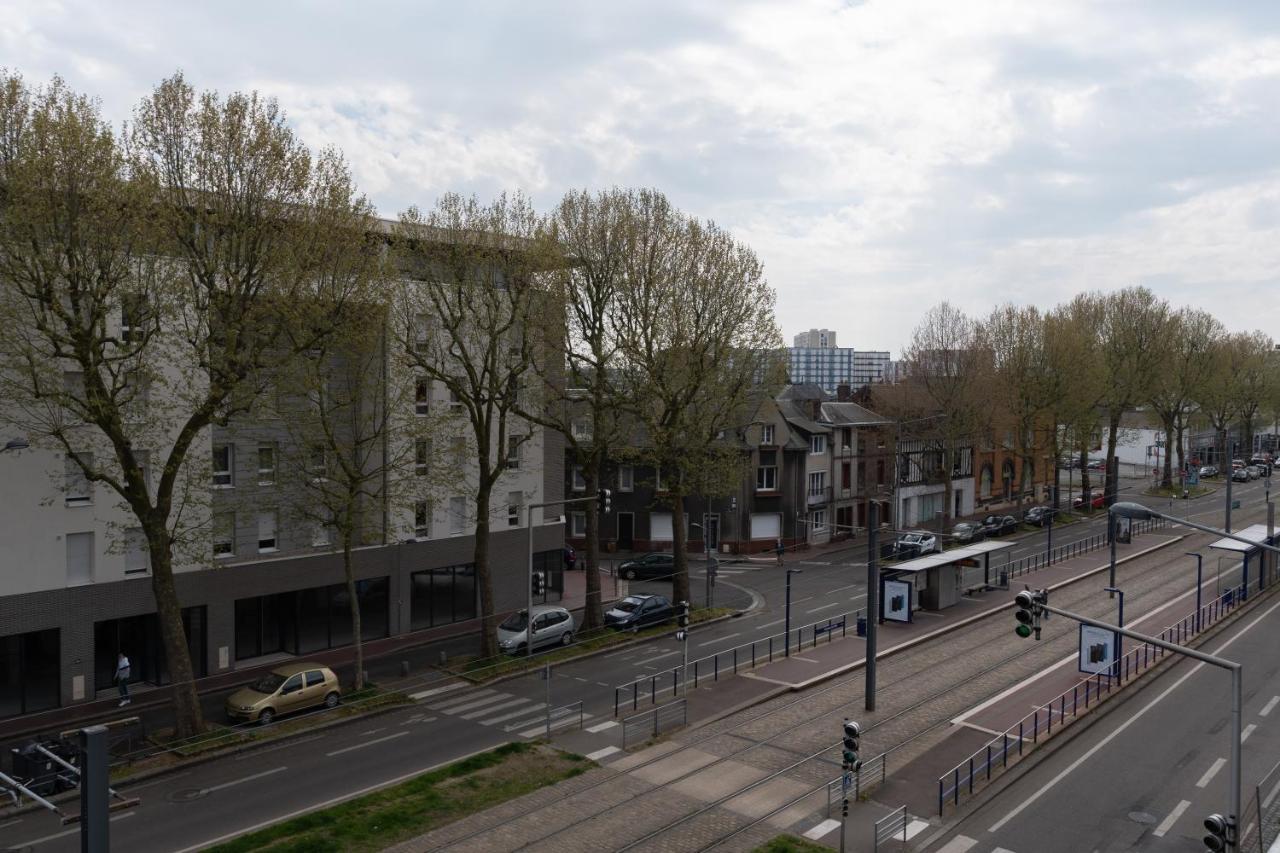 T3 Flat Moderne Sur 2 Etages Metro Parking Free Entrance Autonome Rouen Exterior foto